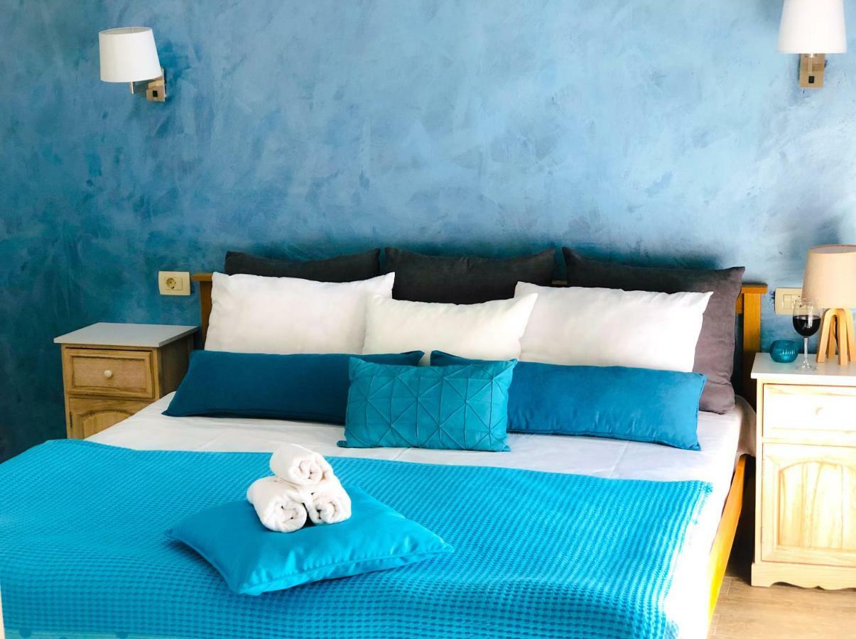 Luxury Place With Private Parking, Few Steps From The Sea Apartment